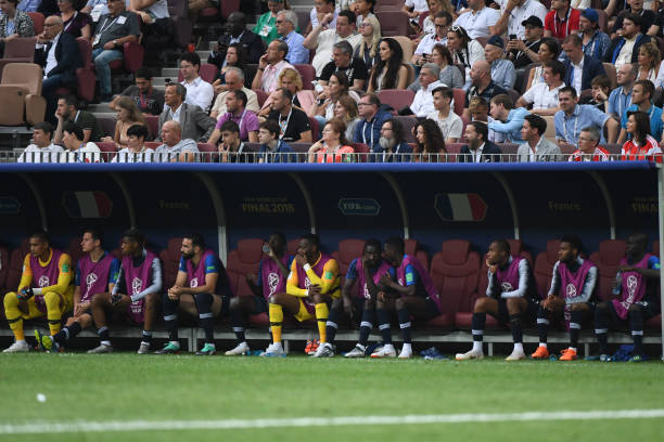 年轻且具潜 年轻且具潜